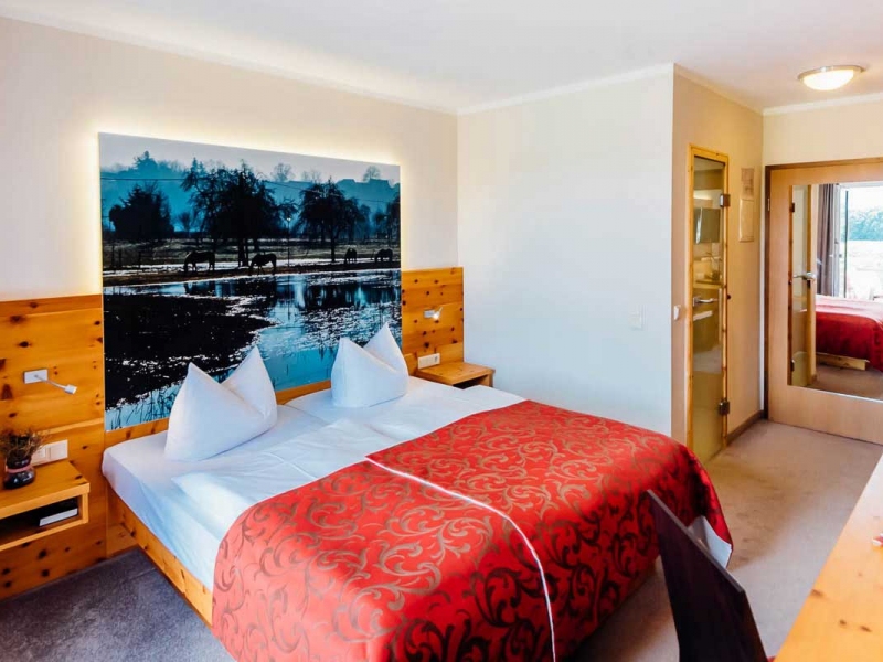 Doppelzimmer mit Balkon - Bett