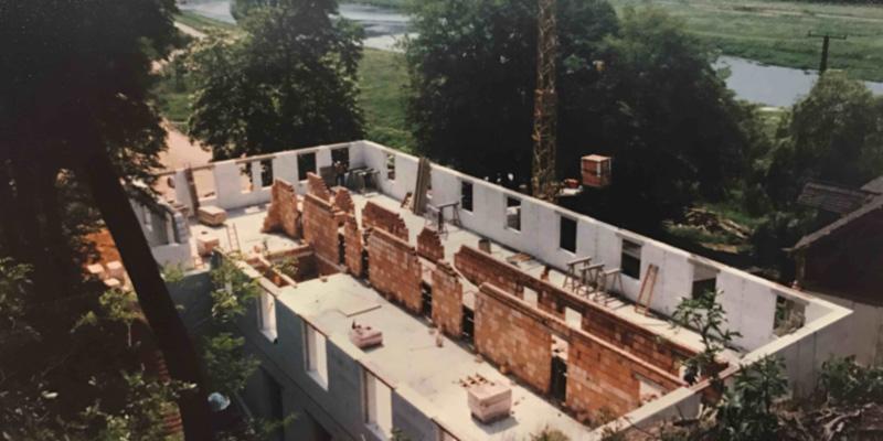 1992 – 1997 – The hotel is under construction